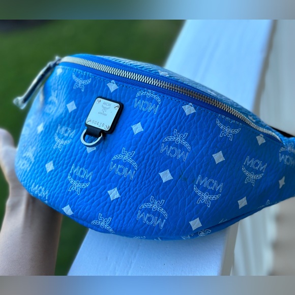Authentic MCM cogniac belt bag with adjustable belt - Picture 2 of 15